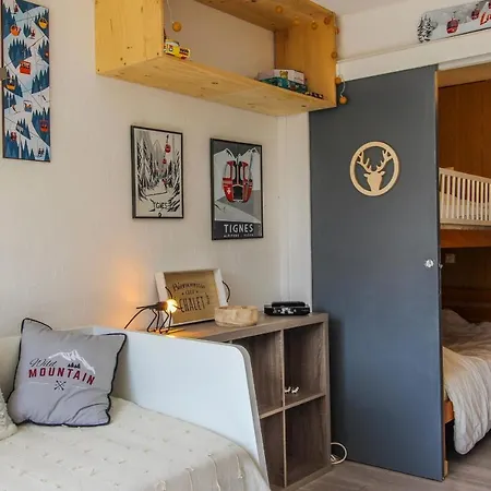 Nice Studio With Mountain View In Appartement
